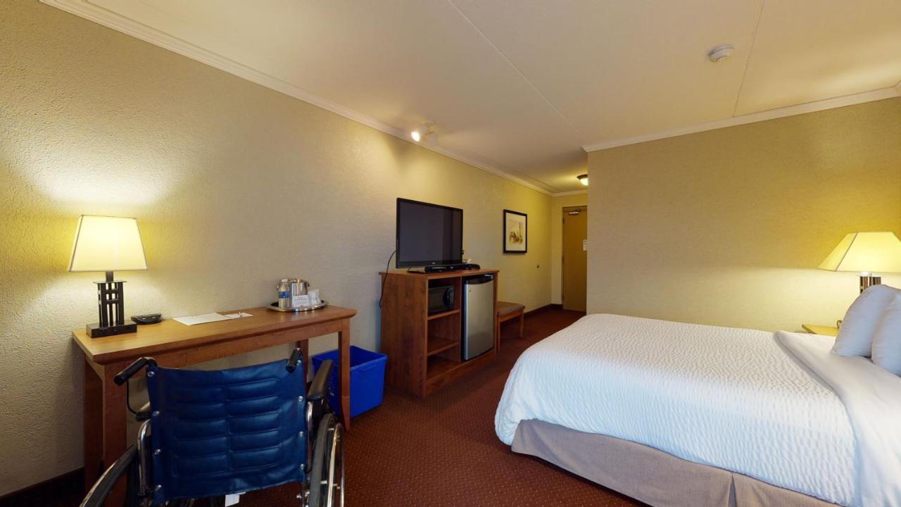 Best Western Plus Norwester Hotel & Conference Centre Θάντερ Μπέι Εξωτερικό φωτογραφία