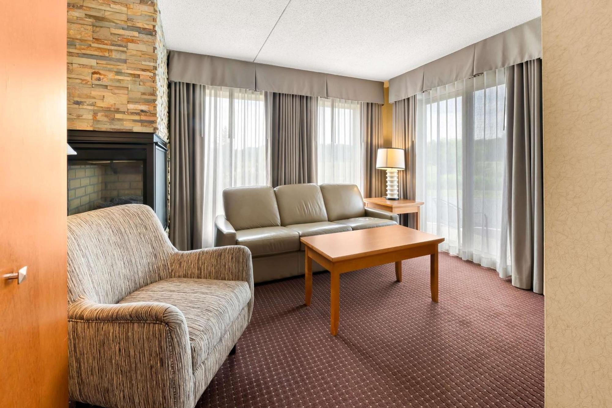 Best Western Plus Norwester Hotel & Conference Centre Θάντερ Μπέι Εξωτερικό φωτογραφία