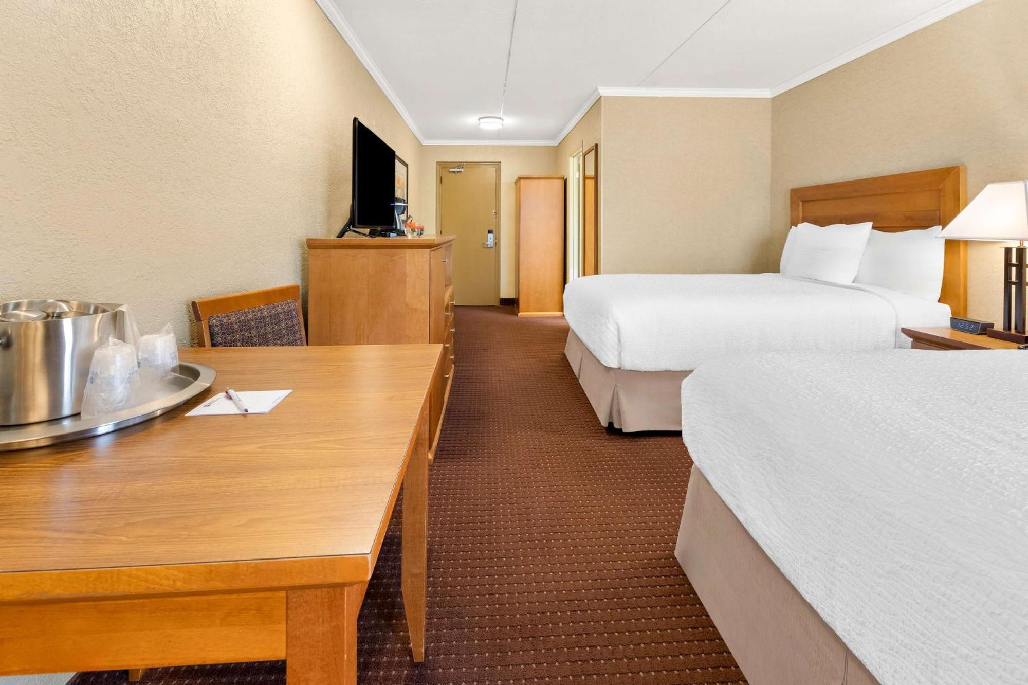 Best Western Plus Norwester Hotel & Conference Centre Θάντερ Μπέι Εξωτερικό φωτογραφία